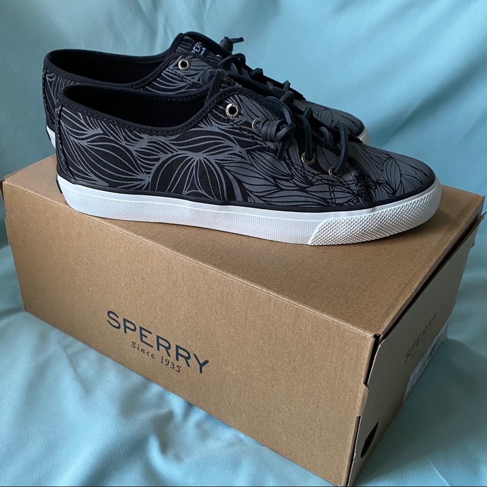 NIB Sperry Seacoast Lead Canvas Sneakers, Size 7.5